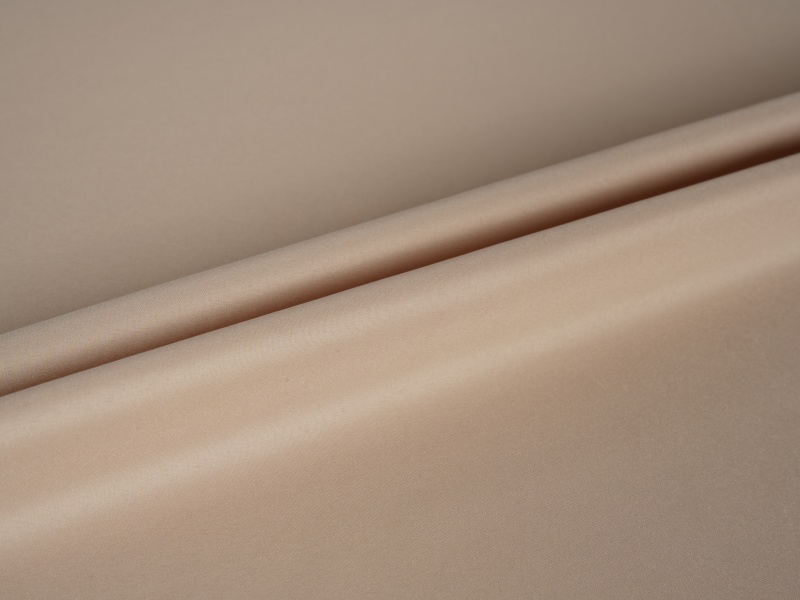 Poliészter nyújtó bélés