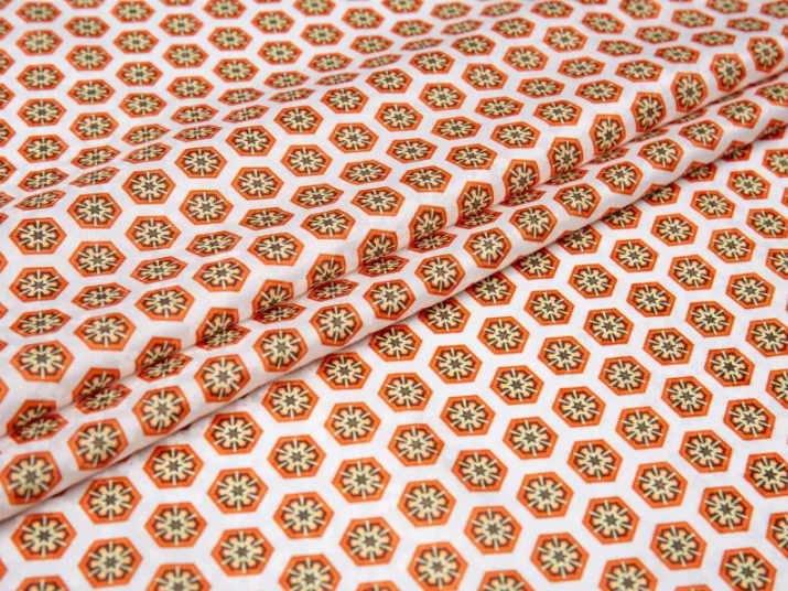 Miért a Poliészter-Viscose Jacquard nyomtatott bélésszövet az első választás a csúcskategóriás bélésekhez?