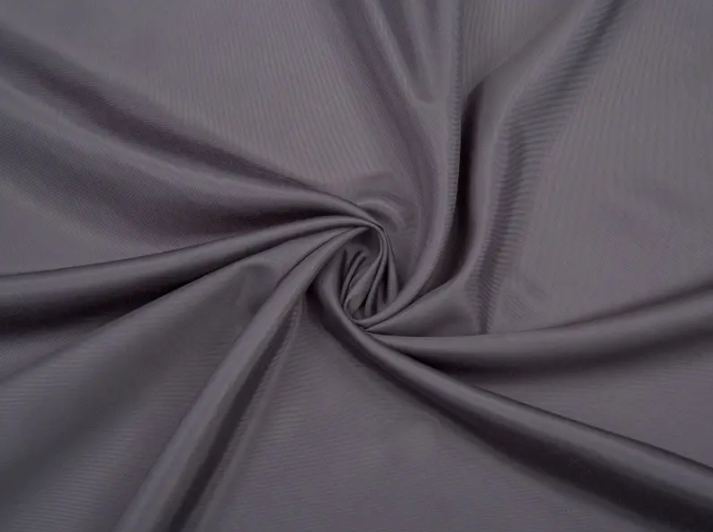 Végső útmutató a legjobb bélésszövet kiválasztásához minden ruhadarabhoz